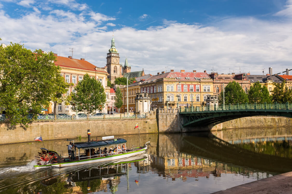 Wie is de Mol locaties 2021 Tsjechie Hradec Kralove