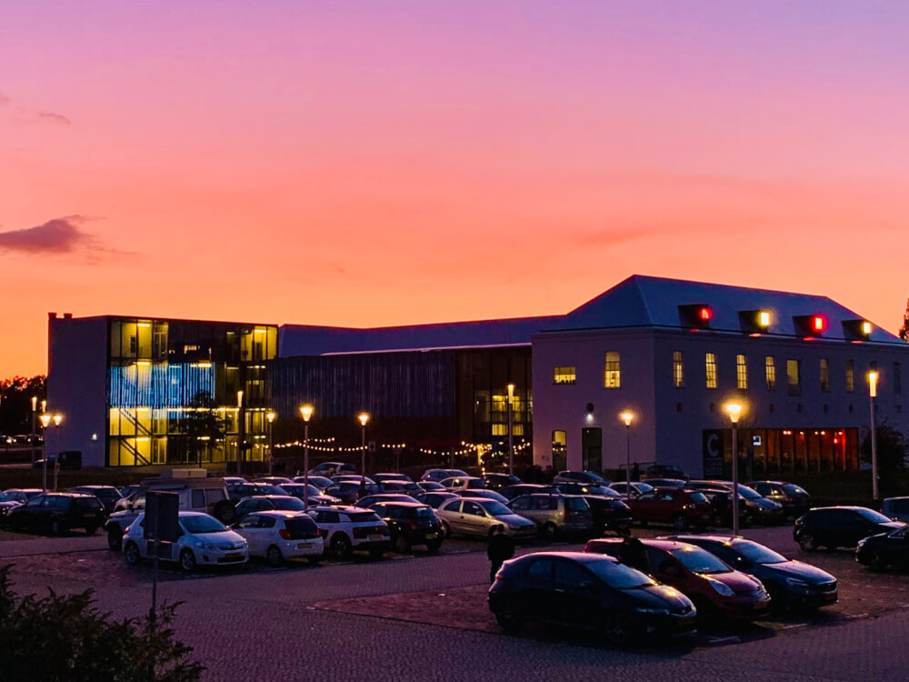 Zonsondergang bij de Cacaofabriek in Helmond