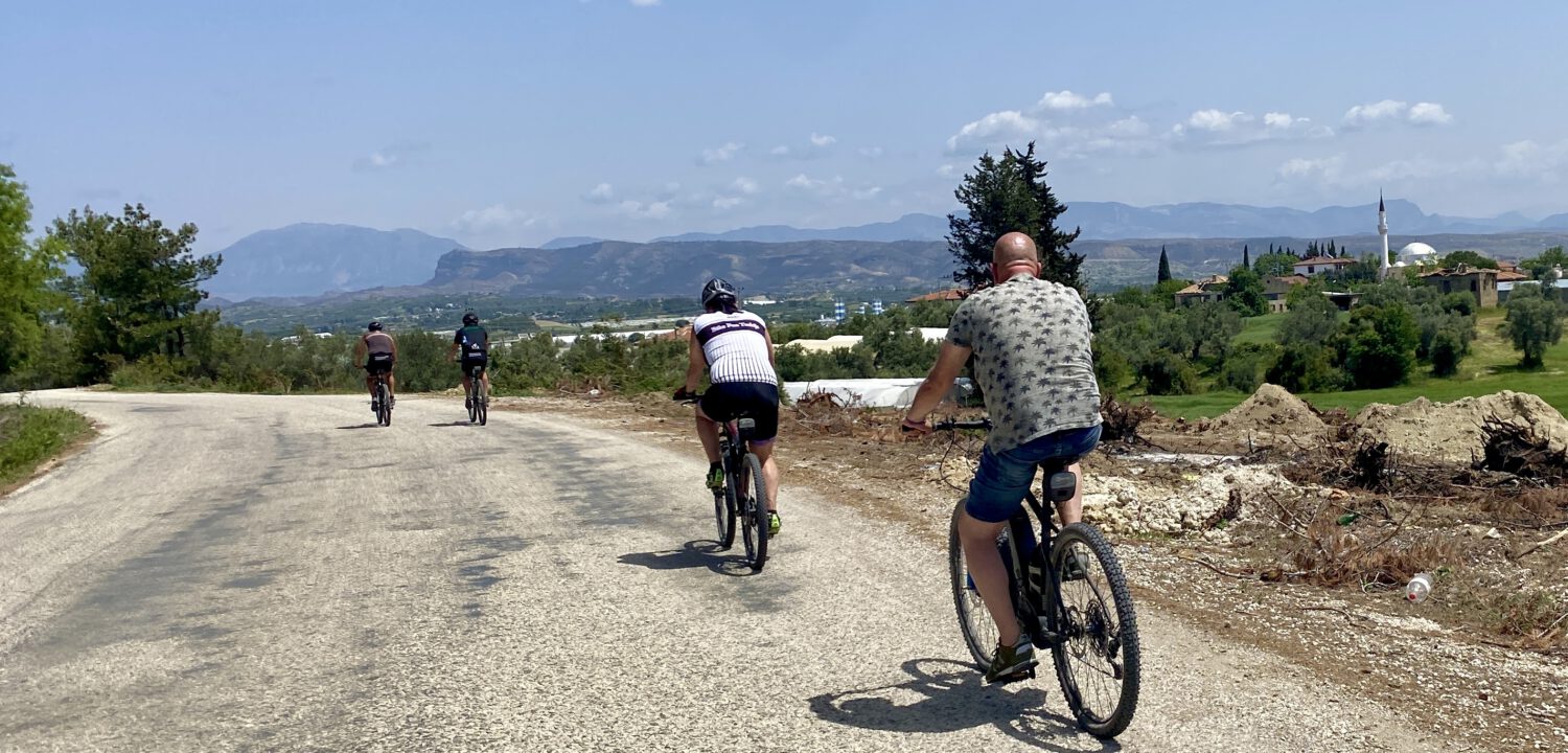 Fietsen door het achterland van Side in Turkije