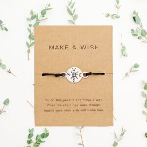 Het perfecte cadeau voor iemand die op wereldreis gaat: armbandje make a wish.