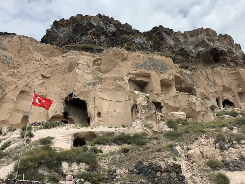 Tatlarin, een ondergrondse stad in Cappadocië, Turkije.