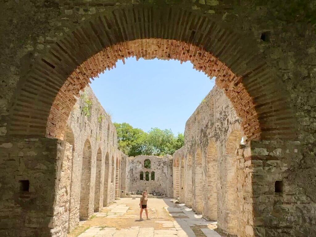 Doen in Ksamil: Butrint NP bezoeken.